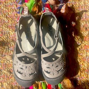 JBU by Jambu Memory Foam Sandals